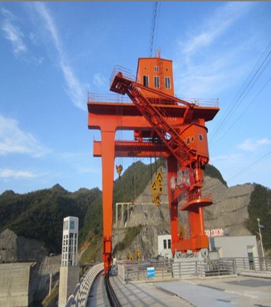 壩頂門機(jī)