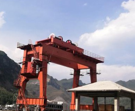 壩頂門機(jī)